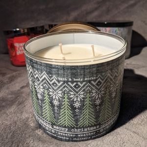 Bath & Body Works Candle in Sweater Weather